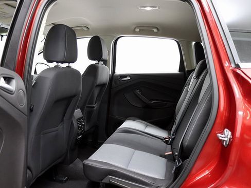 Used 2017 Ford Escape SE w/ Equipment Group 201A image 12