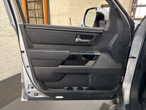 Used 2025 Toyota Tundra Limited image 38