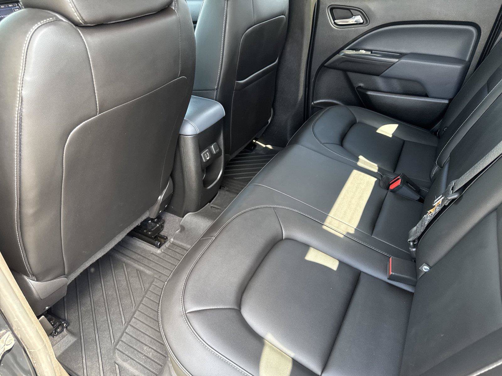 Used 2021 Chevrolet Colorado Z71 AWD/4WD image 29