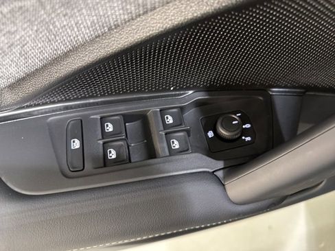 New 2026 Volkswagen Tiguan S AWD/4WD image 18