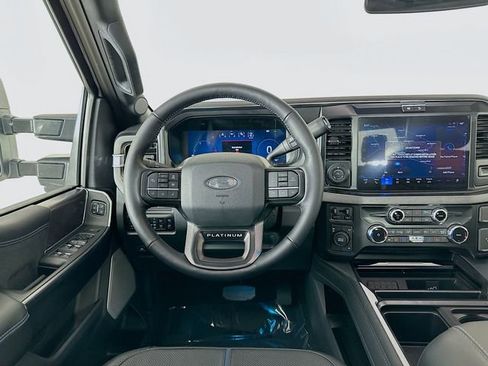 New 2026 Ford F450 Platinum w/ FX4 Off-Road Package image 24