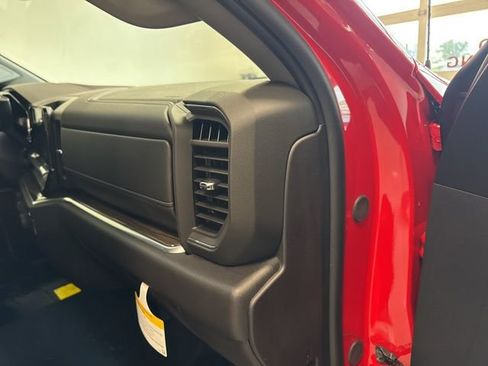 New 2026 Chevrolet Silverado 1500 LT w/ Z71 Off-Road Package image 24