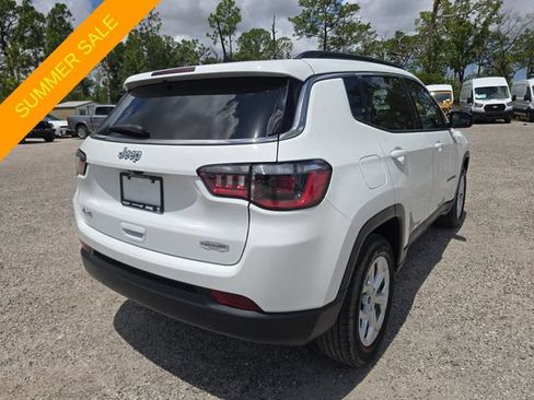 Certified 2024 Jeep Compass Latitude AWD/4WD image 4