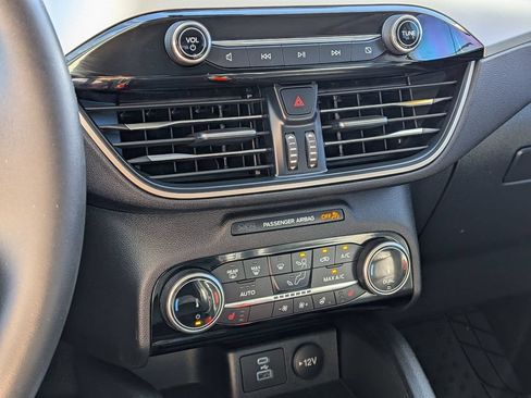 Used 2022 Ford Escape SEL w/ Technology Package FWD image 15