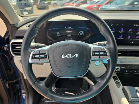 Certified 2024 Kia Telluride S FWD image 29