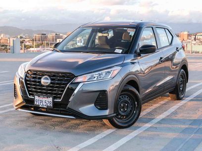 Certified 2025 Nissan Kicks Play S