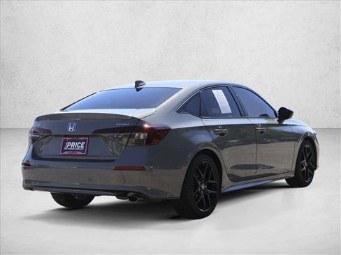 Used 2025 Honda Civic Sport image 5