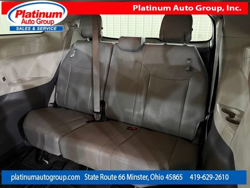 Used 2023 Toyota Sienna XLE AWD/4WD image 30