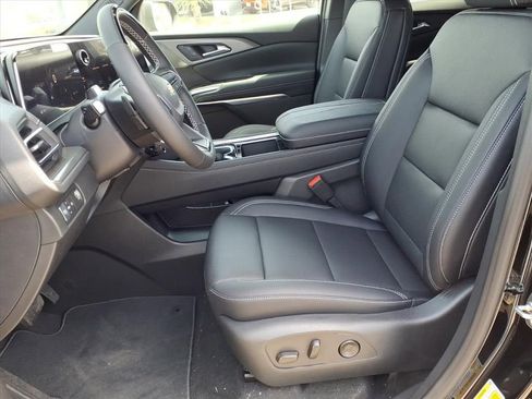New 2026 Chevrolet Traverse LT w/ Enhanced Driving Package FWD image 12