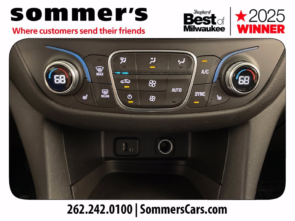 Used 2018 Chevrolet Equinox LT FWD image 16