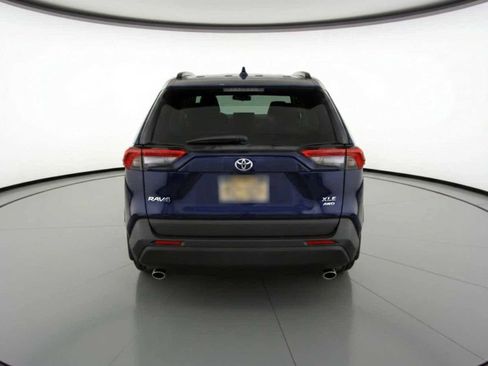 Used 2023 Toyota RAV4 XLE Premium image 12