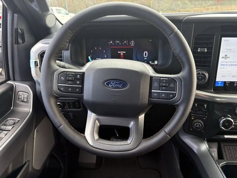 New 2025 Ford F150 Lariat w/ Equipment Group 502A High image 33