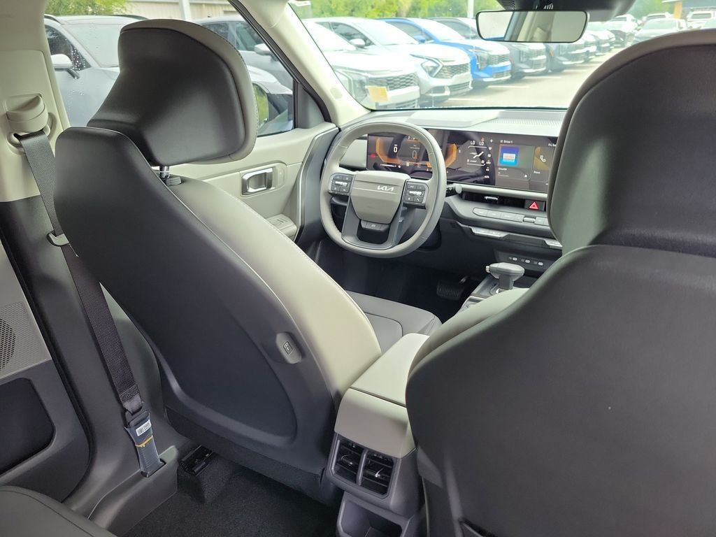 New 2027 Kia Seltos EX FWD image 13