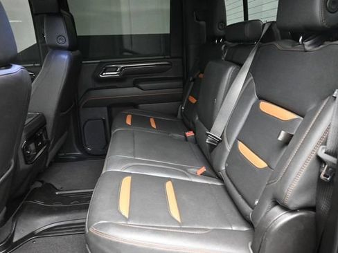 Used 2025 GMC Sierra 3500 AT4 w/ AT4 Premium Plus Package AWD/4WD image 17
