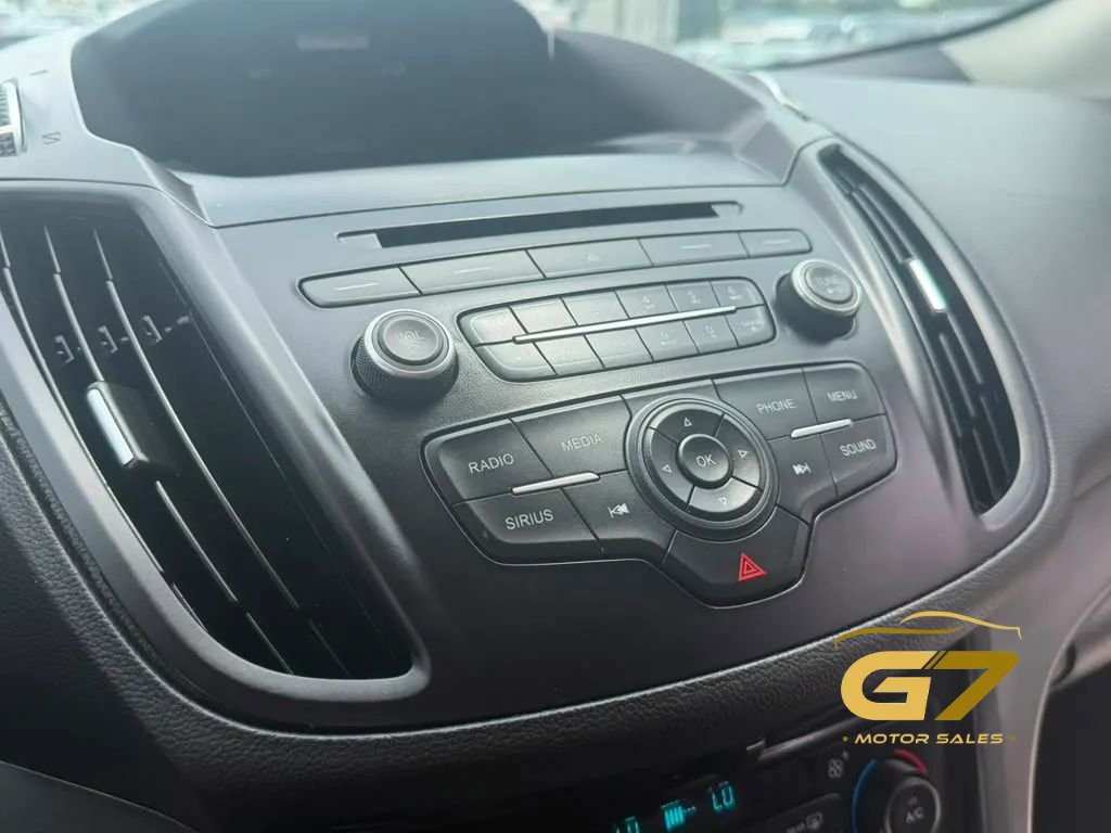 Used 2017 Ford Escape SE FWD image 19