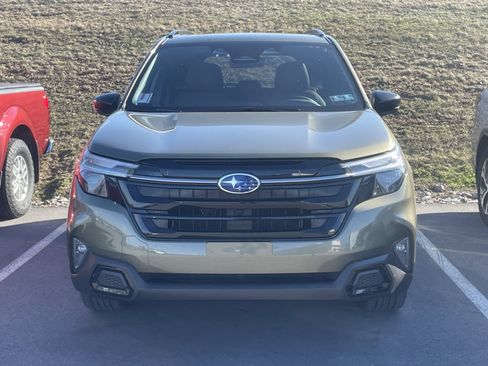 Certified 2025 Subaru Forester Touring image 3