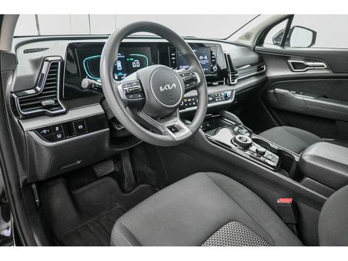 Used 2023 Kia Sportage LX image 29