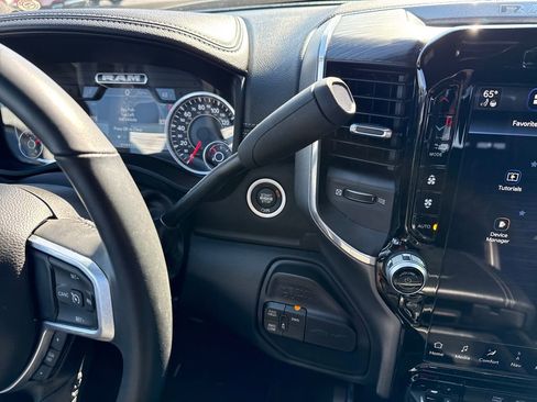 Used 2024 RAM 2500 Laramie w/ Sport Appearance Package image 30