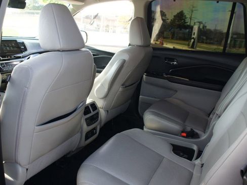 Used 2019 Honda Pilot Elite image 13
