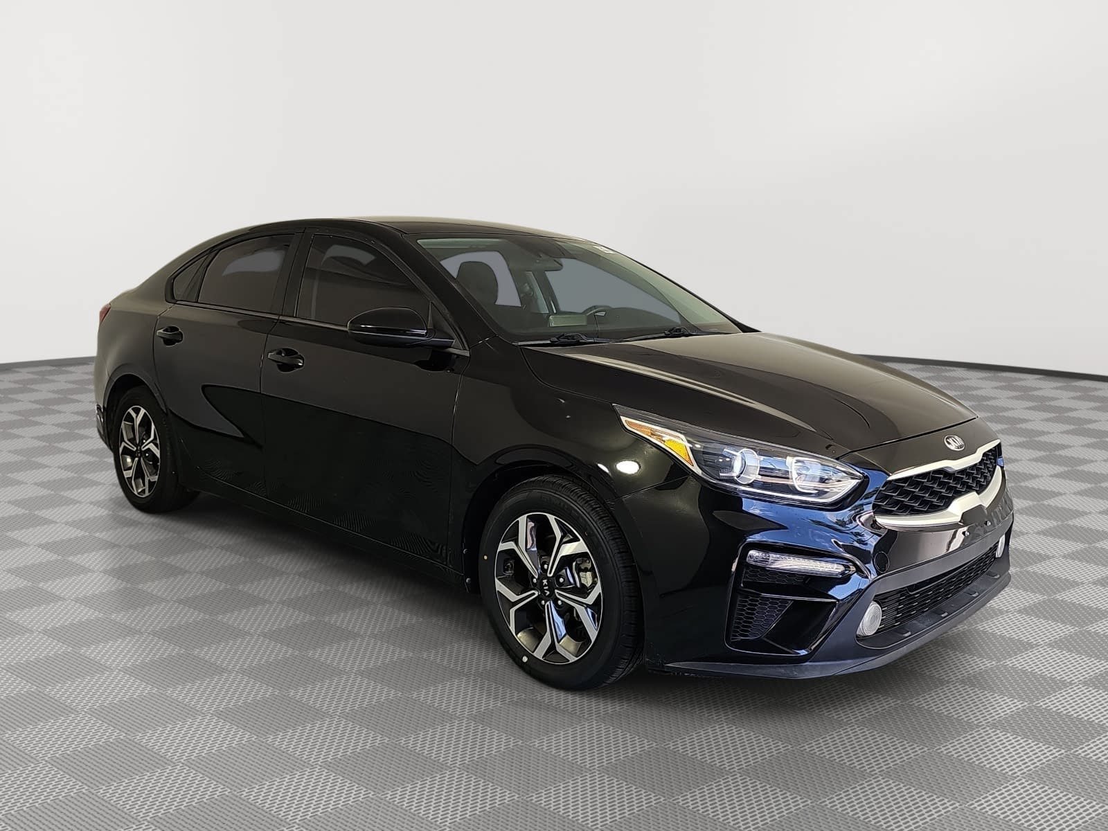 Used 2019 Kia Forte LXS FWD image 2