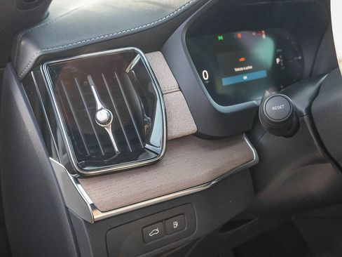 New 2026 Volvo XC90 T8 Ultra w/ Lounge Package image 31