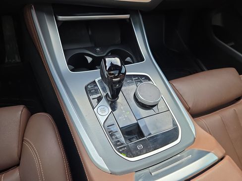 Used 2022 BMW X5 xDrive40i w/ Premium Package AWD/4WD image 22
