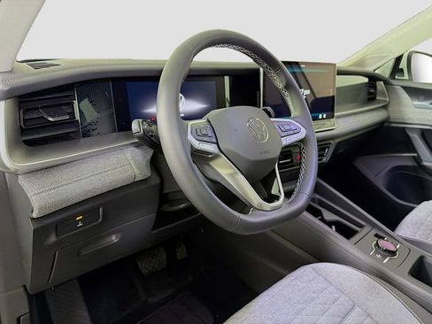 New 2026 Volkswagen Tiguan S image 9