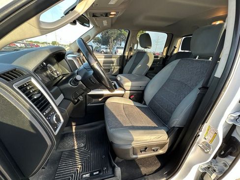 Used 2020 RAM 1500 Classic SLT w/ Luxury Group RWD image 11