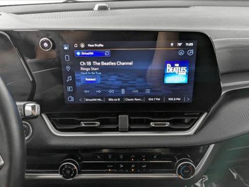 Used 2025 Chevrolet Equinox LT FWD image 27