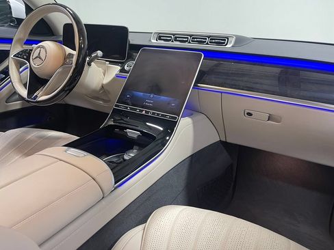 Certified 2022 Mercedes-Benz S 500 4MATIC w/ AMG Line Package image 28