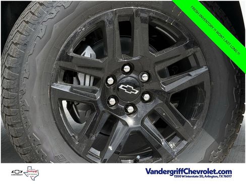 New 2026 Chevrolet Silverado 1500 RST w/ RST All Star Premium Package AWD/4WD image 9