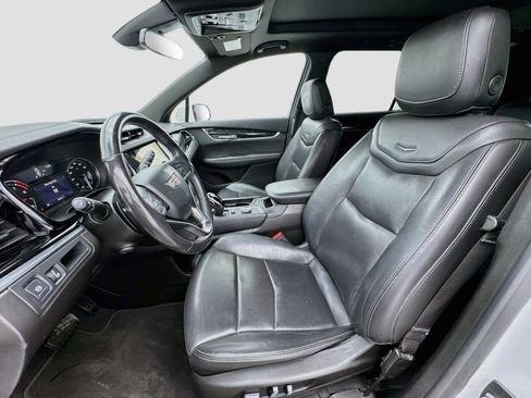Used 2022 Cadillac XT6 Premium Luxury FWD image 13