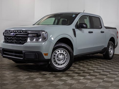 Used 2024 Ford Maverick XL image 2