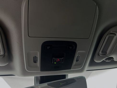 Used 2024 Toyota Camry SE image 21