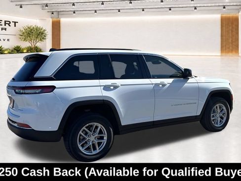 New 2025 Jeep Grand Cherokee Laredo X w/ Luxury Tech Group I RWD image 14