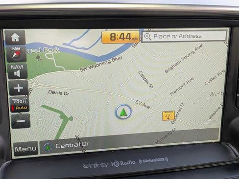 Used 2018 Kia Sorento SX image 32