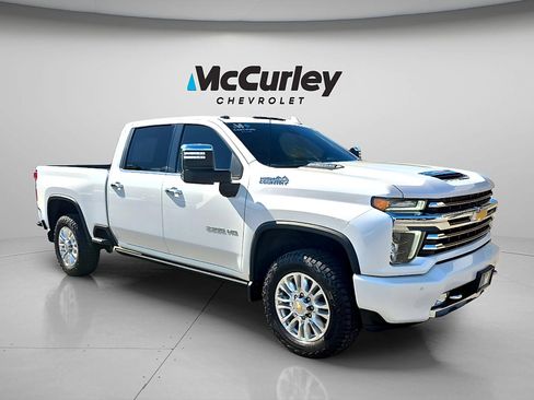 Used 2023 Chevrolet Silverado 3500 High Country w/ Z71 Off-Road Package AWD/4WD image 3
