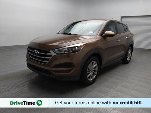 Used 2017 Hyundai Tucson SE image 1