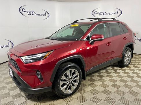 Certified 2022 Toyota RAV4 XLE Premium image 3