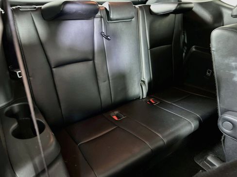 Used 2021 Toyota Highlander Platinum AWD/4WD image 28