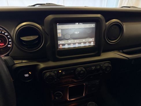 Used 2023 Jeep Wrangler Unlimited Sport image 23