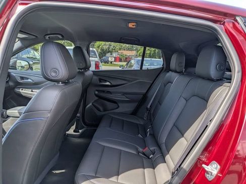 Used 2025 Buick Envista Sport Touring w/ Convenience I Package FWD image 19