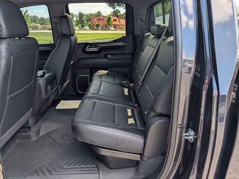Used 2022 Chevrolet Silverado 1500 RST AWD/4WD image 15