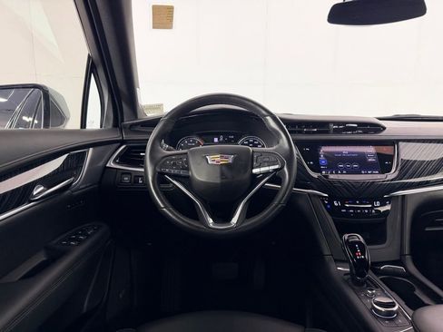 Used 2024 Cadillac XT6 Premium Luxury AWD/4WD image 17