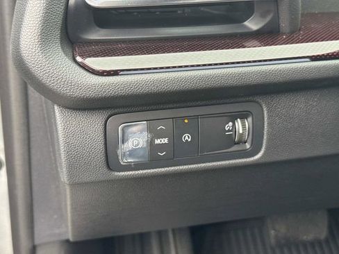New 2026 Chevrolet Traverse RS w/ LPO, Floor Liner Package FWD image 27