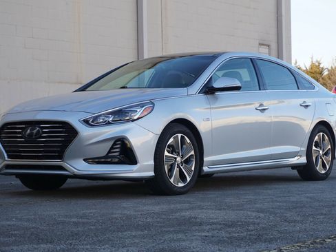 Used 2019 Hyundai Sonata Limited w/ Ultimate Package 02 image 1