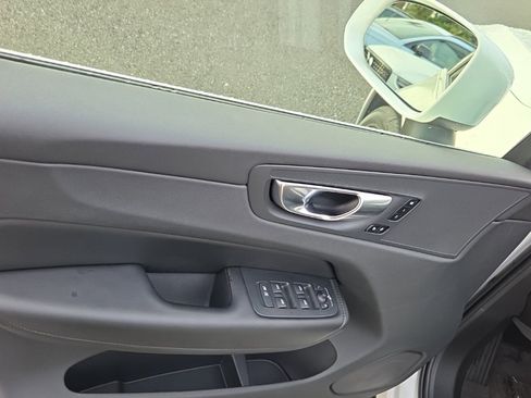 Certified 2023 Volvo XC60 B5 Plus w/ Climate Package image 3