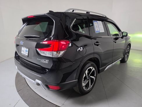 Used 2023 Subaru Forester Touring image 5