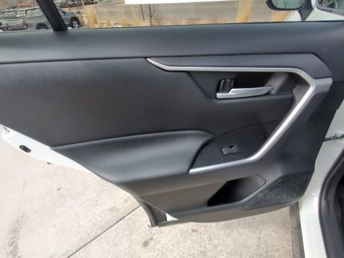 Used 2025 Toyota RAV4 XLE image 26