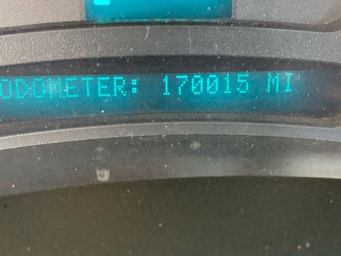 Used 2005 GMC Sierra 2500 SLE image 24